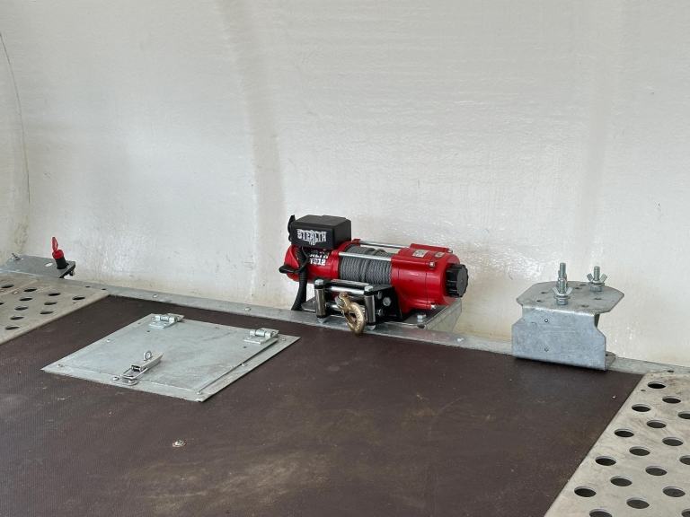 2021 Mitsubishi Fuso Canter Transporter & 2022 Woodford Enclosed Trailer 1 Owner