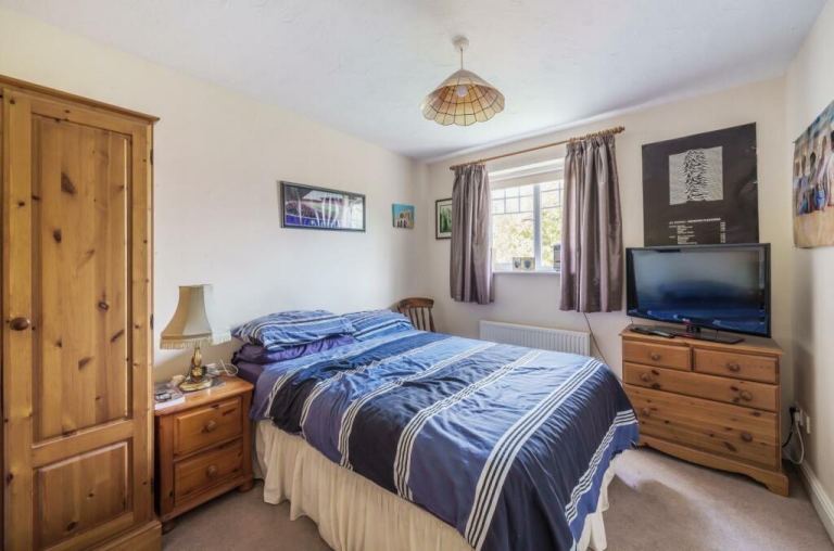 ROOM WITH CHARMING ATMOSPHERE IN FULHAM 🎉🎉