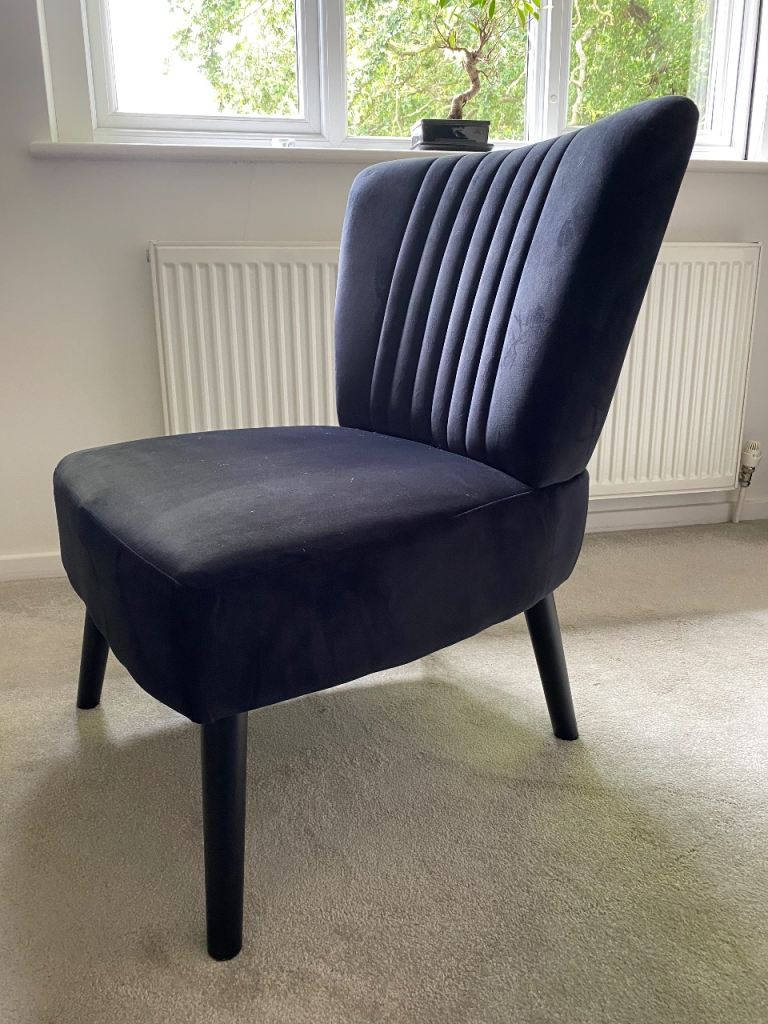 Black Velvet Occasional Chair – Very Good Condition