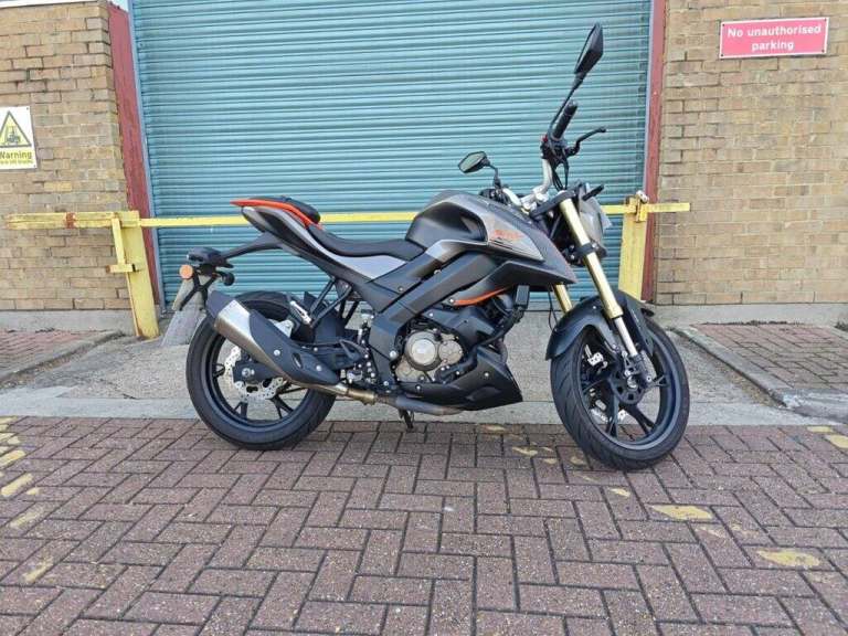 2026 QJMOTOR SRK 125 S 125 Naked Petrol Manual Euro 5 (14 ps) Naked PETROL Manual