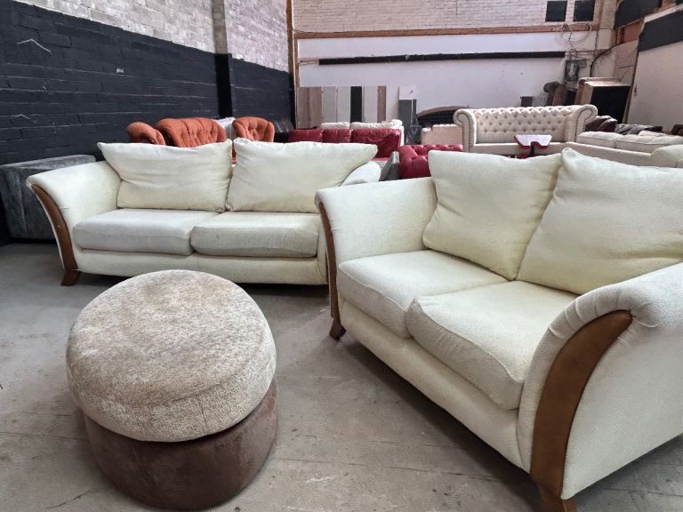 SOFA CLEARANCES ALL TYPES  2x2 SEATERS 1,SML/1,MED WITH FREE DELIVERY DONT MISS OUT 
