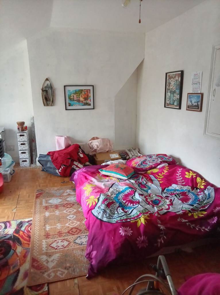London or kent or brighton down size balcony studio for one bed with garden