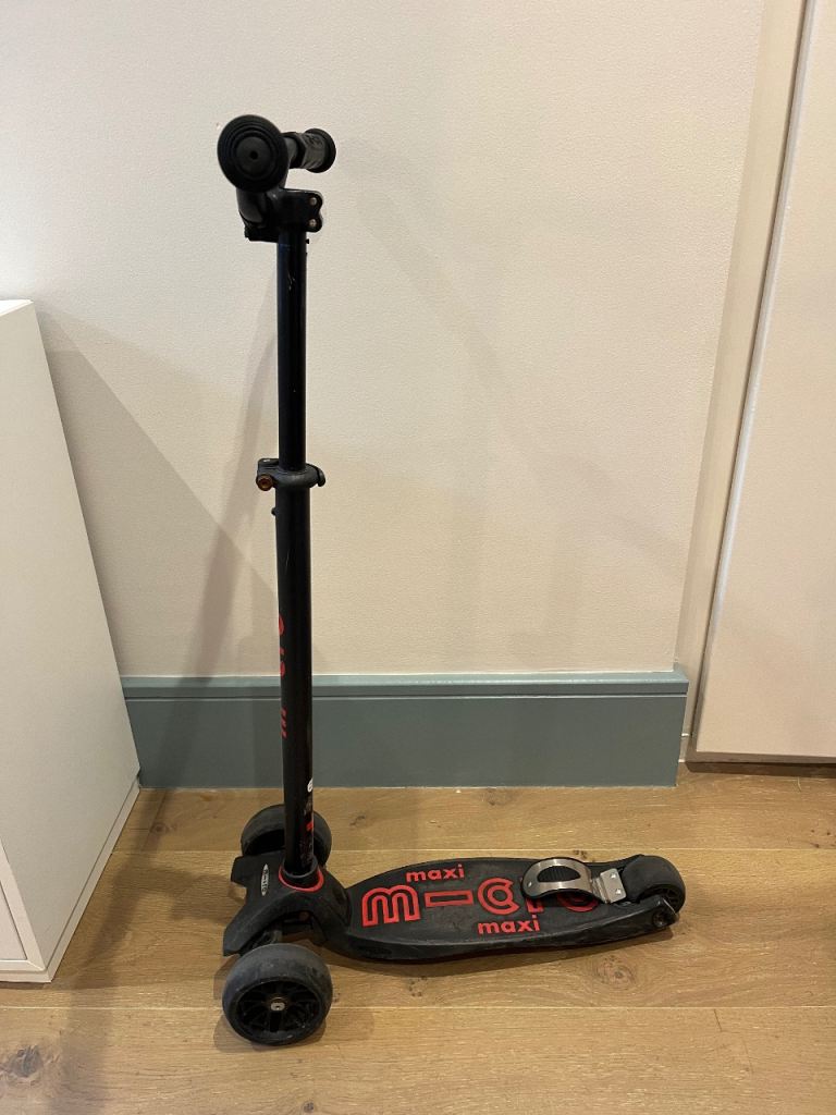 Maxi micro scooter (non foldable) (black and red)