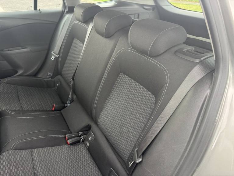 2017 Vauxhall Astra 1.0i Turbo ecoFLEX Design Sports Tourer 5dr Petrol Manual Euro 6 (s/s) (105 E...