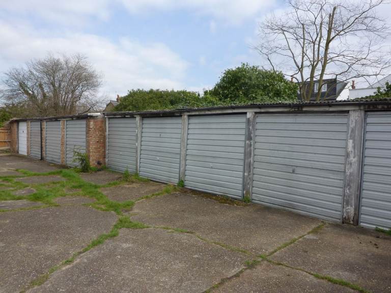 Garage to rent at r/o 18 Ellerton Road, Surbiton, KT6 7TX