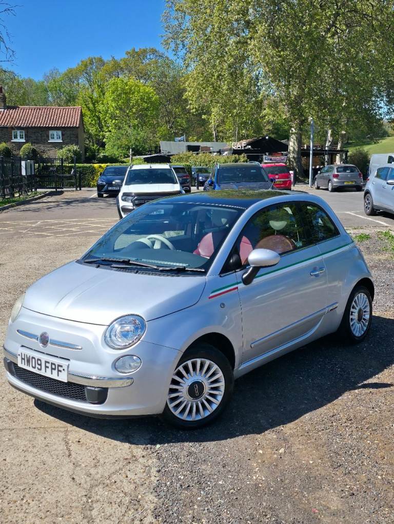 Fiat 500 AUTOMATIC 1.2 Lounge, SAT NAV, APPLE CARPLAY, 2009, only 55k, NEW MOT 