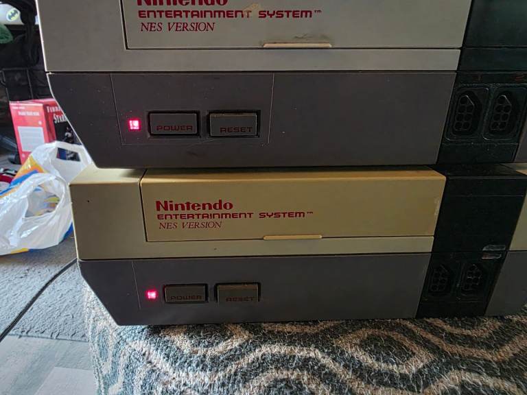 2 nintendo nes and games