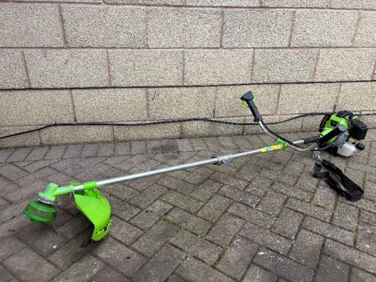 Charles Jacobs petrol strimmer