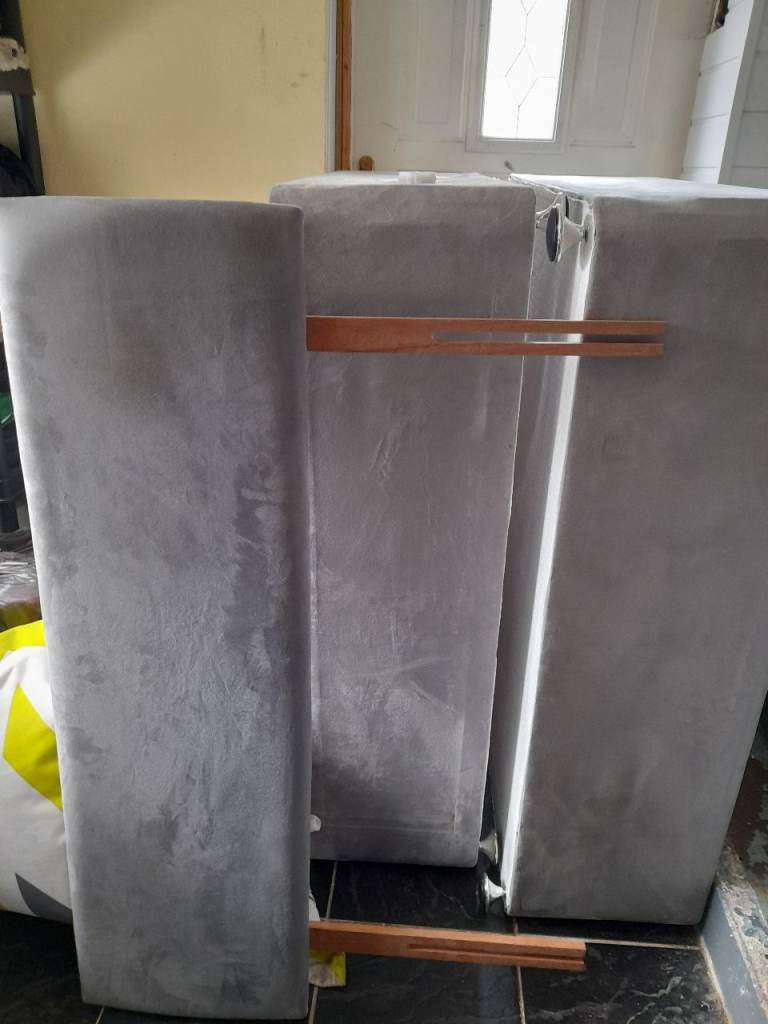 Divan base