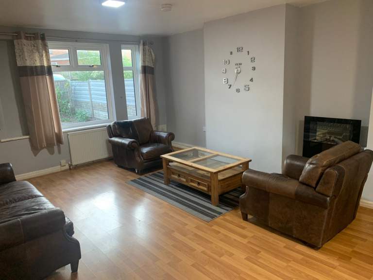 2 Rooms Available – Supported Housing in Weoley Castle
