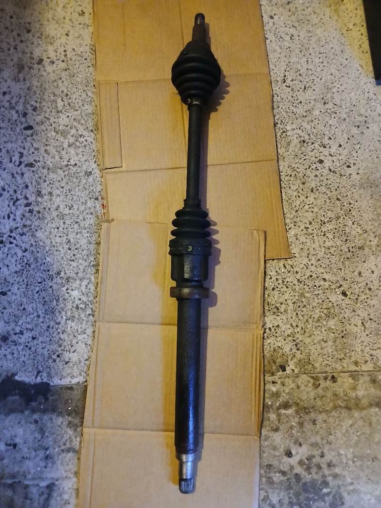 Ford fiesta mk6 drive shaft