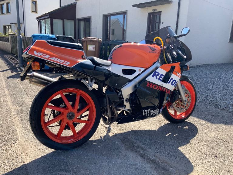 Honda VFR400 NC30