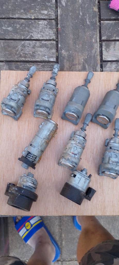 Volkswagen Lock Barrels and keys
