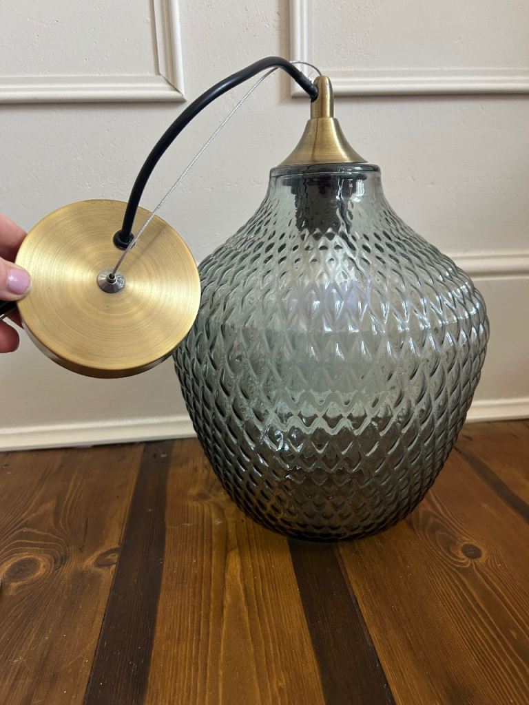 Glass pendant ceiling light 
