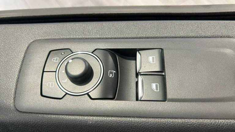  Ford Transit Custom 2.5 PHEV 232ps H1 Van Limited Auto Van Plug-In Hy Automatic