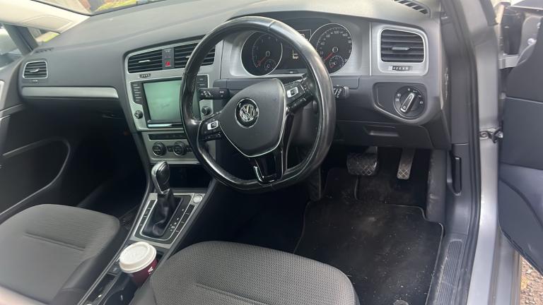 Volkswagen, GOLF, 2016, 1200 (cc)