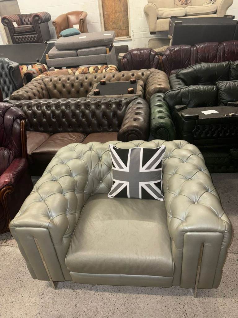 Chesterfield large snuggle chair Armchair Deliv Poss