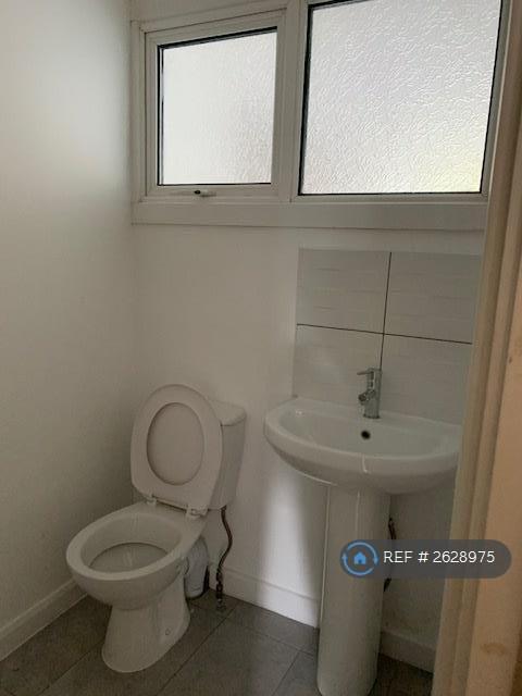 3 bedroom house in Mill Close, Wokingham, RG41 (3 bed) (#2628975)