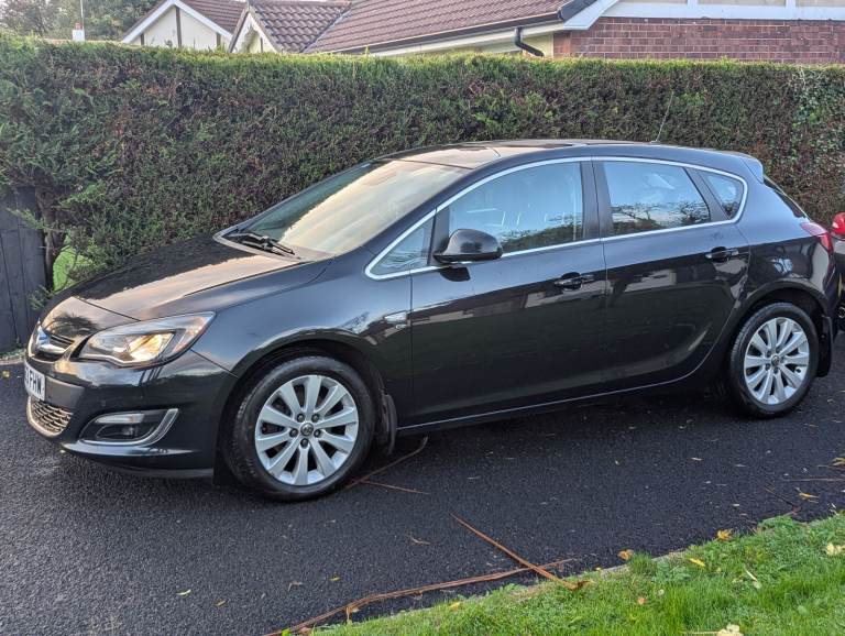 Vauxhall, ASTRA, Hatchback, 2013, Manual, 1956 (cc), 5 doors