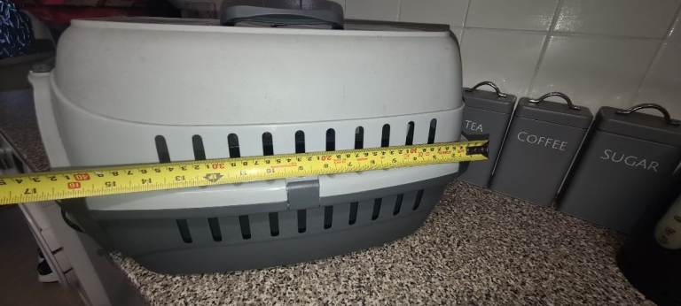 Cats or rabbits medium size travel basket 