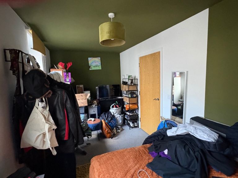 Large double & double+office in LGBT-friendly home (incl bills)