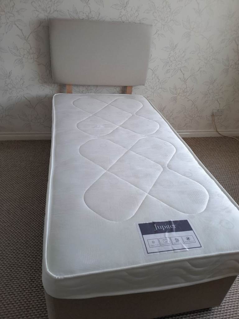 Dreams single divan bed