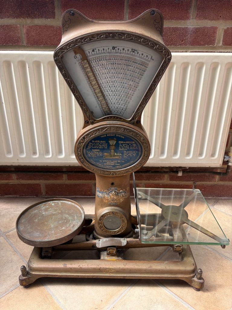 Grocery shop scales