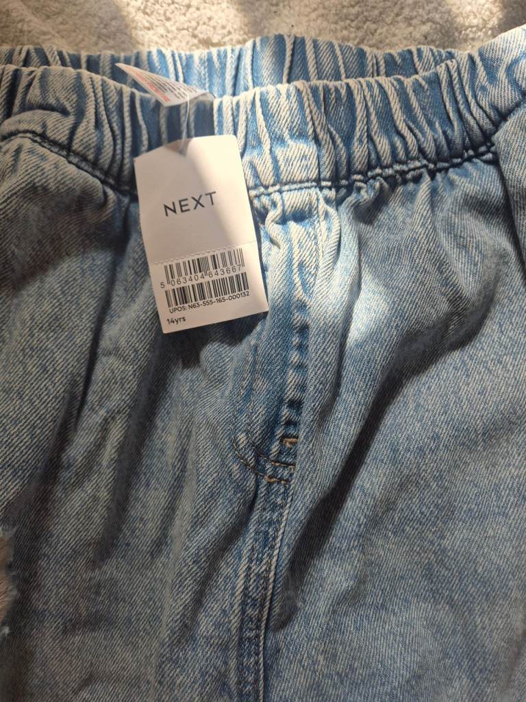 Girls clothing 