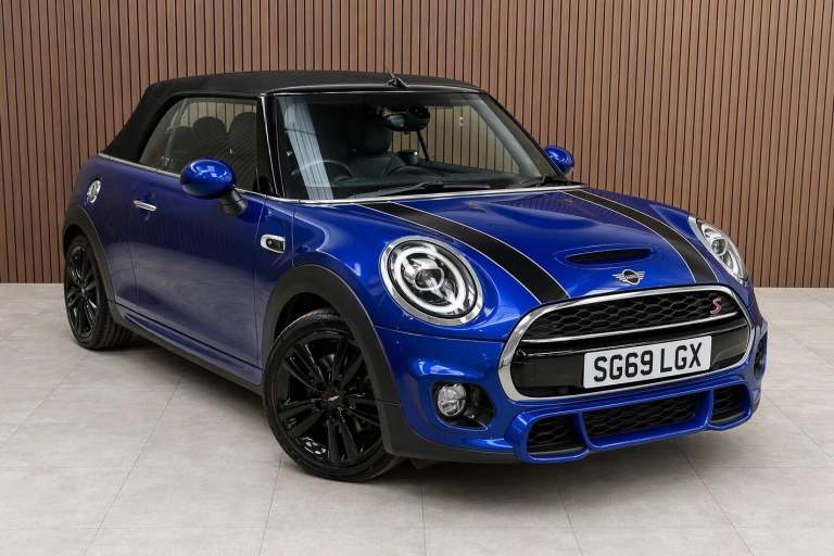  MINI Convertible 2.0 Cooper S Sport Steptronic Euro 6 (s/s) 2dr Petrol Automatic