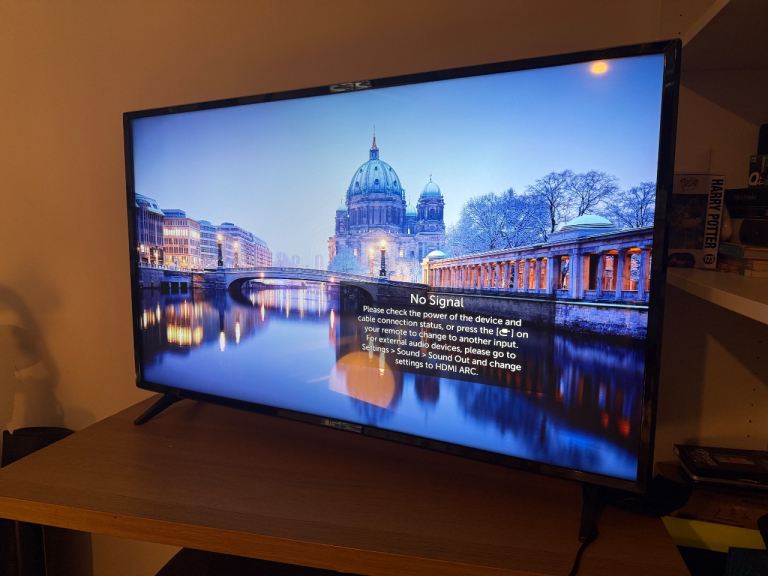 LG 43” 4K Ultra HD Smart TV – 43UK6300PLB – Excellent Working Order + Remote