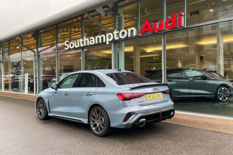 2025 Audi RS3 2.5 TFSI Carbon Black Saloon 4dr Petrol S Tronic quattro Euro 6 (s/s) (400  SALOON ...