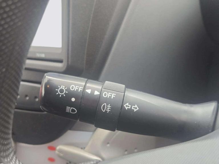 2011 Peugeot 107 1.0 12V Urban Lite Euro 5 3dr HATCHBACK Petrol Manual