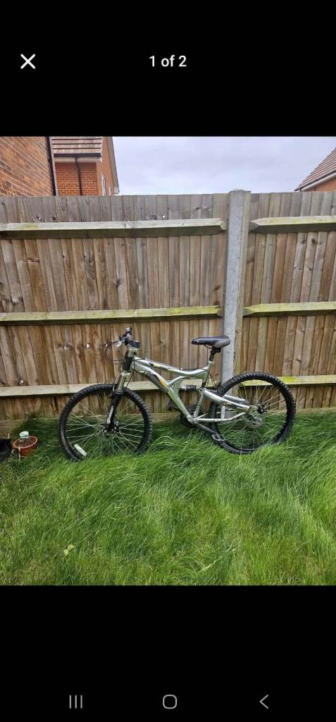 Shockwave Mountain Bike 26" Wheels Medium Frame