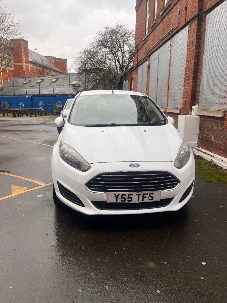 Ford, FIESTA, Hatchback, 2014, Manual, 1498 (cc), 5 doors