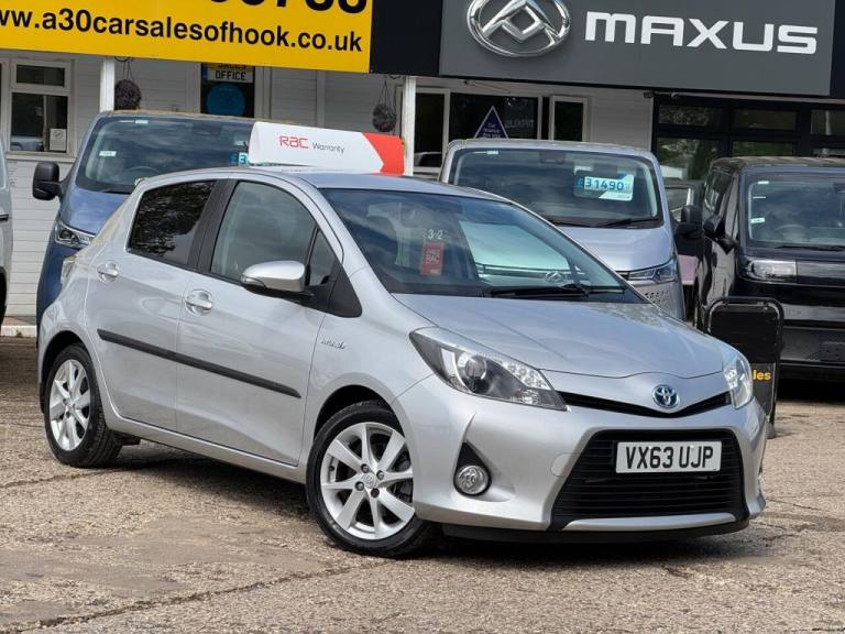 2013 Toyota Yaris 1.5 VVT-h T Spirit CVT Euro 5 5dr Hatchback PETROL/ELECTRIC Automatic