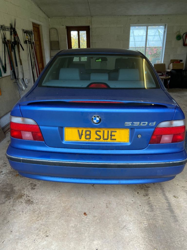 V8 SUE