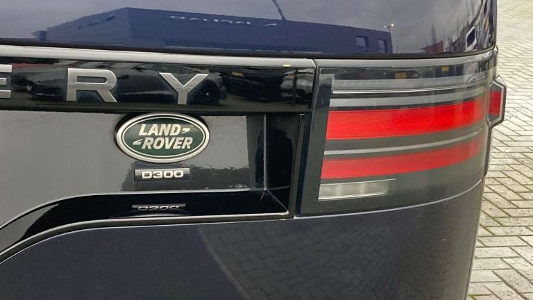 2022 Land Rover Discovery 3.0 D300 R-Dynamic HSE 5dr Auto SUV Diesel Automatic