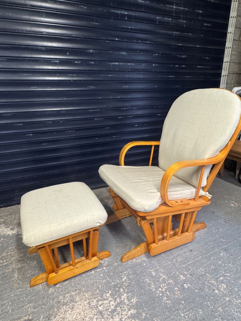 Rocking chair / nursing chair & stool