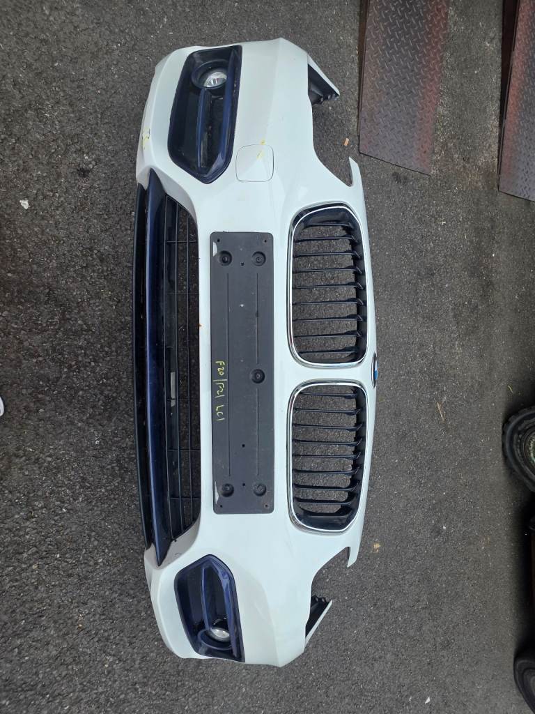 Bmw 1 Series F20 F21 White LcI Front Bumper Breaking Parts 
