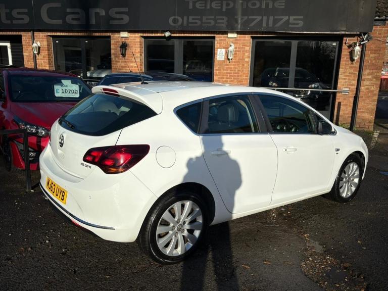2013 Vauxhall Astra 2.0 CDTi 16V ecoFLEX Elite 5dr HATCHBACK DIESEL Manual