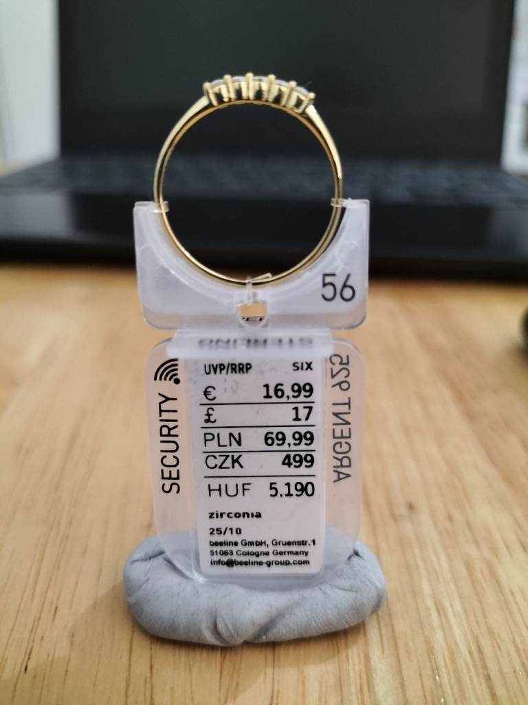 New Gold Coloured Ring with 5 Clear Stones – Size 56 O