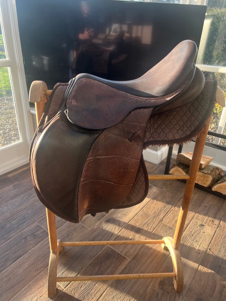 Showjumping Competition Saddle 