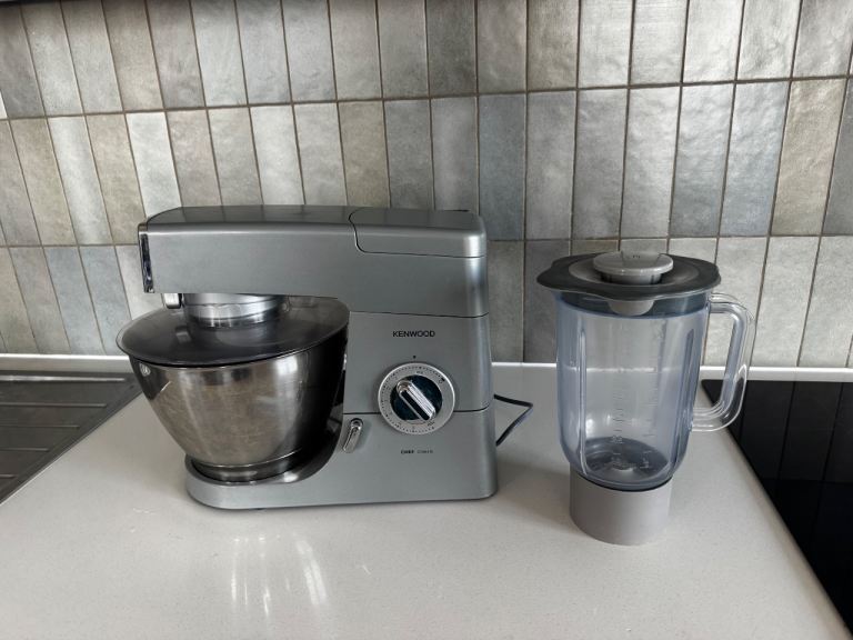 Kenwood Chef Kitchen Blender bread kneader, cake maker with Blender Attachment – Good Condition