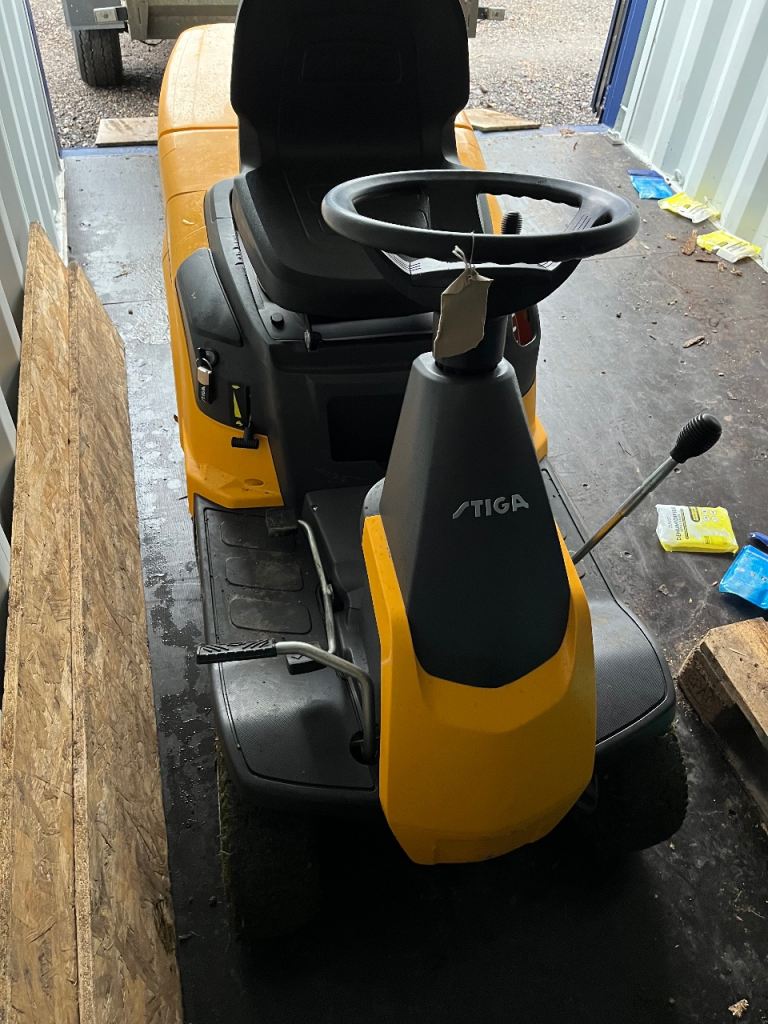 Stiga 1066 hq ride on mower