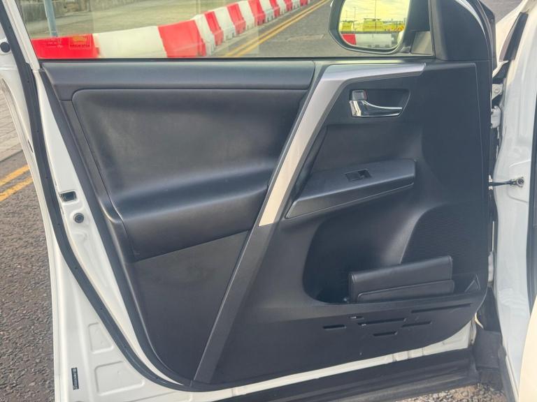 2017 Toyota RAV4 2.0 D-4D Business Edition TSS 5dr 2WD ESTATE DIESEL Manual