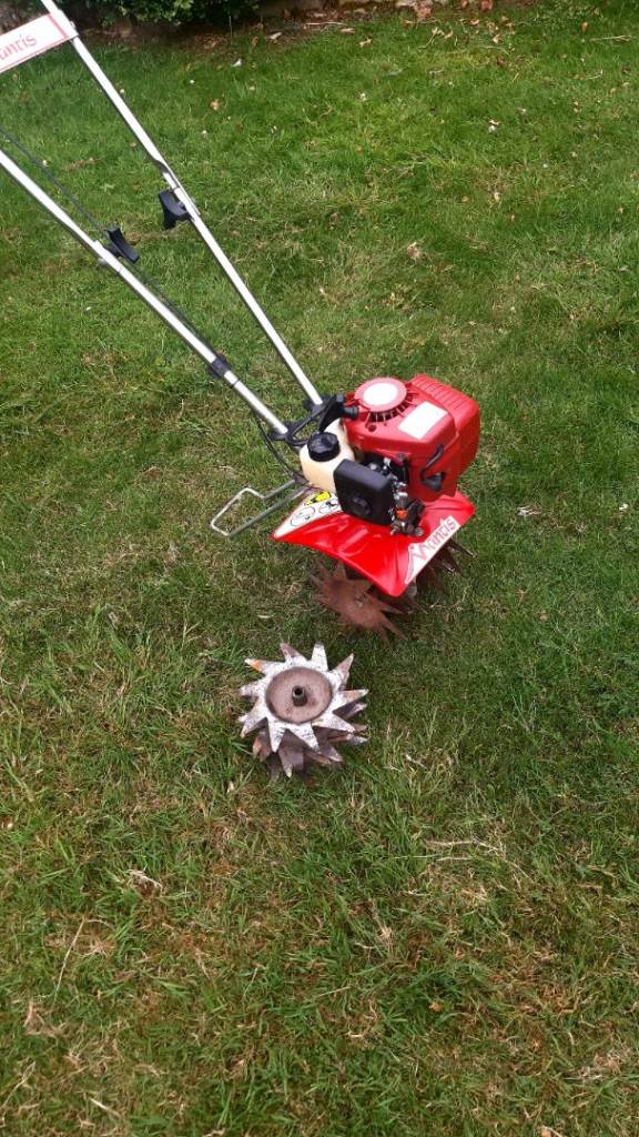 Mantis tiller rotavator with aerator tines 