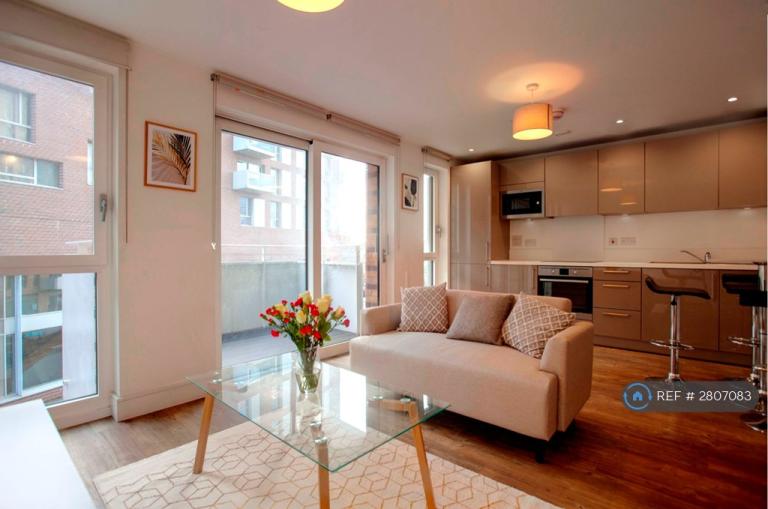 Studio flat in Hannaford Walk, London, E3 (#2807083)