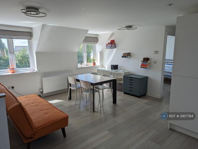 2 bedroom flat in Great Pease Park, Patchway, Bristol, BS34 (2 bed) (#2957784)
