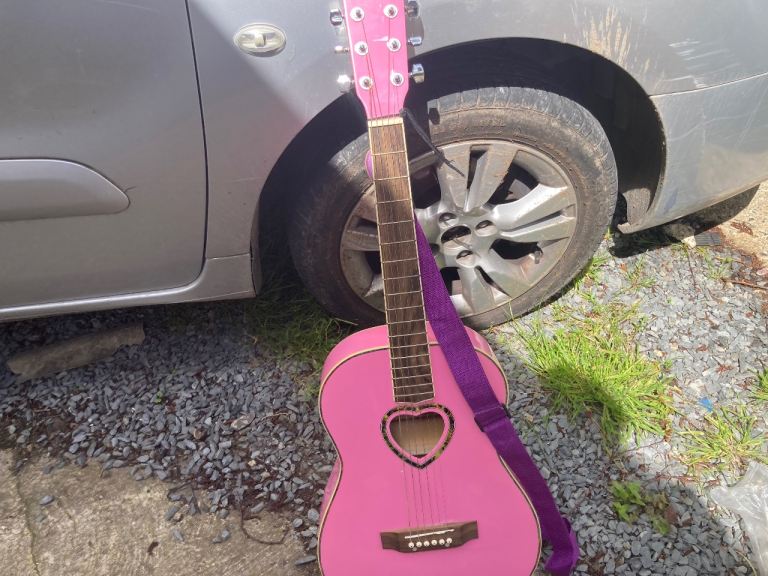 Pink Acoustic Guitar with Heart Soundhole – Good Condition