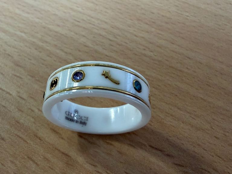 Gucci Icon Ring Ceramic with Gemstones – size 24 Good Condition